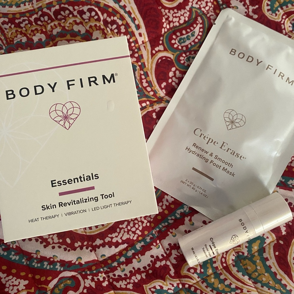 Body Firm Skin Revitalizing Set NIP - Picture 8 of 8